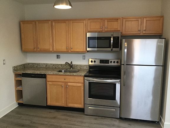3rd image of 301 Goshen St APT 2D