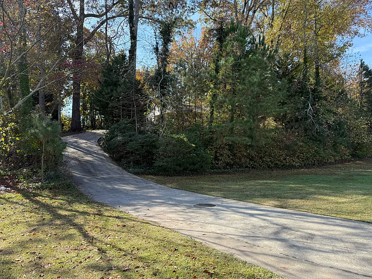 186 River Valley Rd — Photo 4