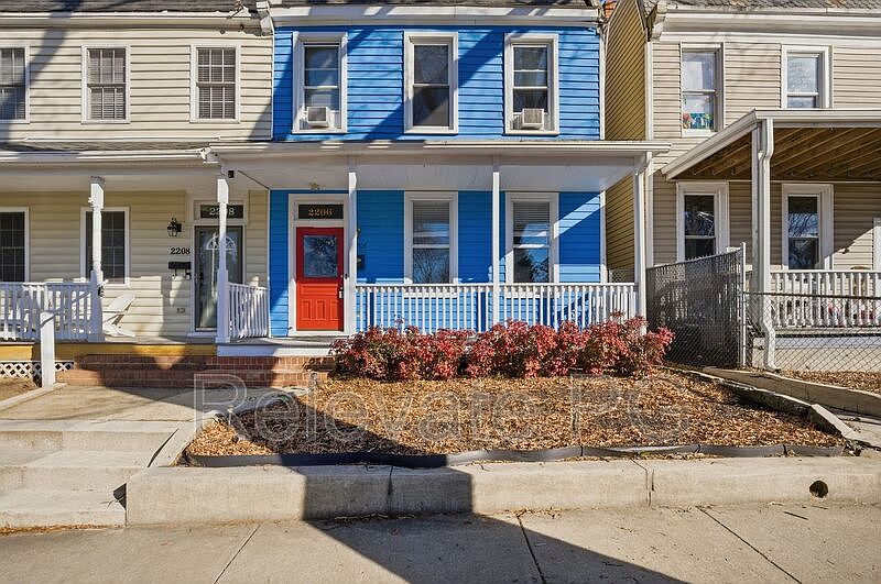 1st image of 2206 Parkwood Ave