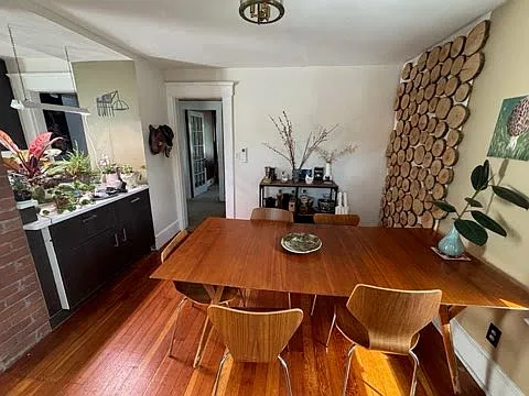 3 bed, 1200 sqft, $2,270 — Photo 2