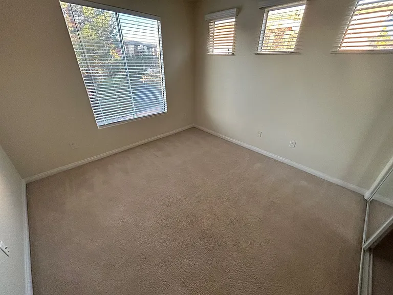 4400 S Jones Blvd #2052 — Photo 20