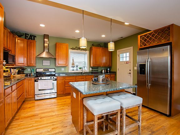 5th image of 4221 N Keeler Ave APT 3