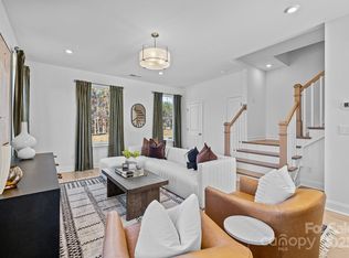 15366 Ballancroft Pkwy, Charlotte, NC 28277