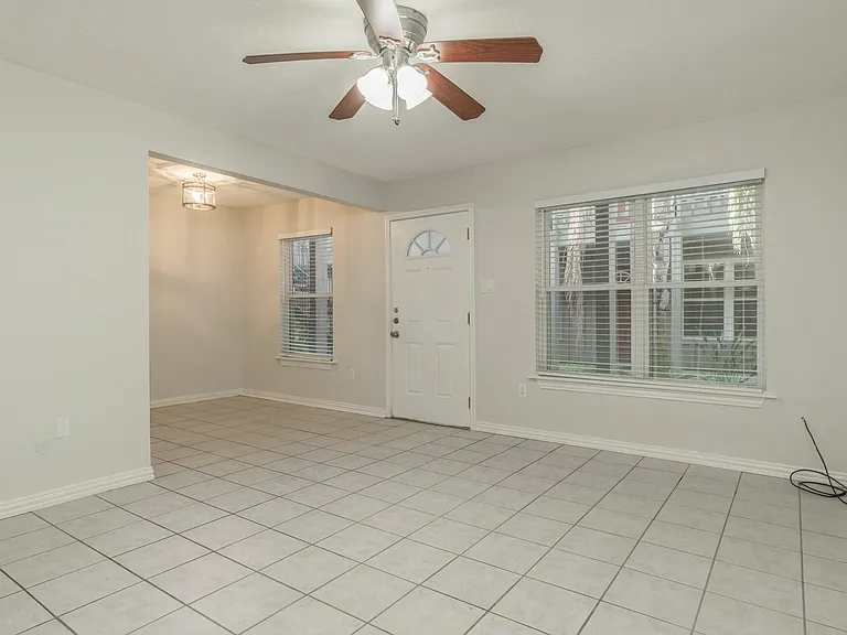 600 19th St #7 — Photo 5