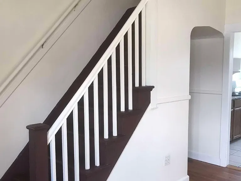 118 Seabury St Unit 2N Fall River Centrally Located 3 Bed/1 Bath — Photo 8