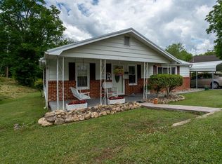 120 Georgia Ave, Etowah, TN 37331