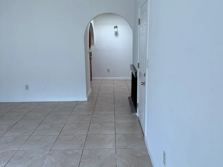 220 Oswego Ave #6 — Photo 1