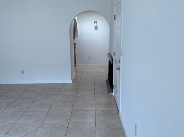 220 Oswego Ave APT 6