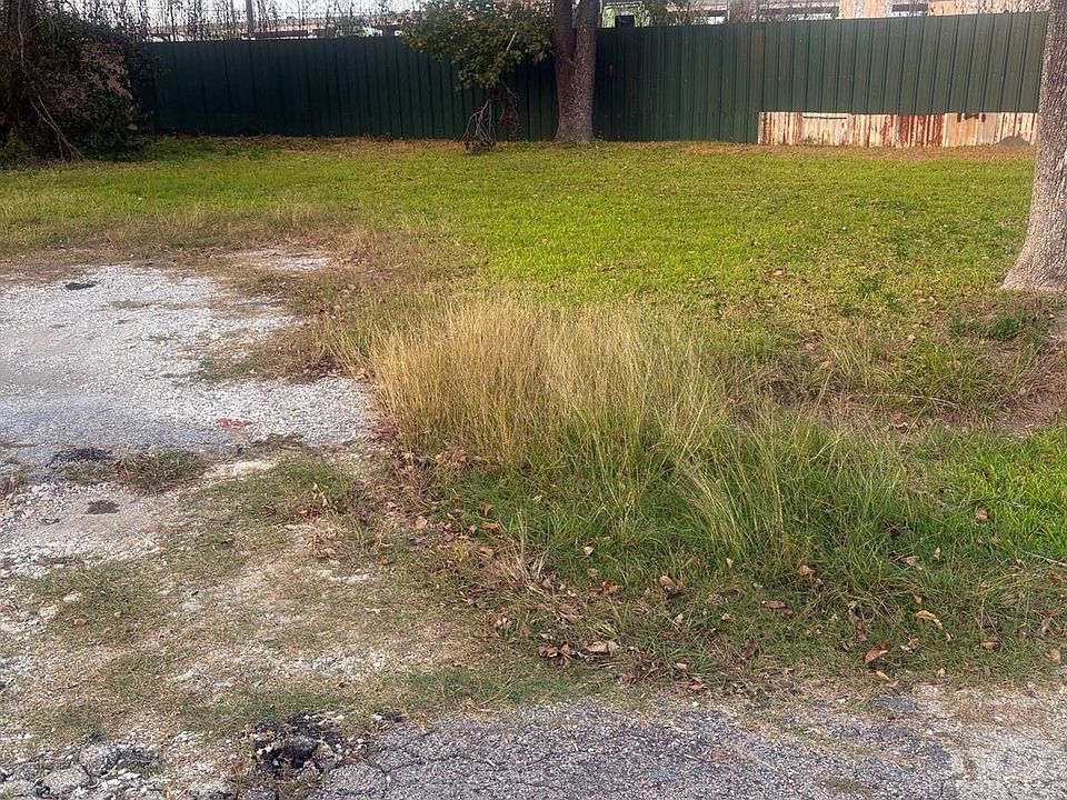 1st image of 2220 Gladys Ave