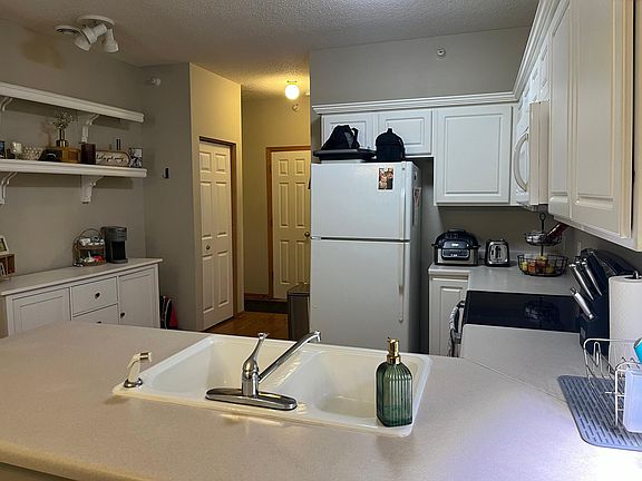 2nd image of 9406 Marshall Rd