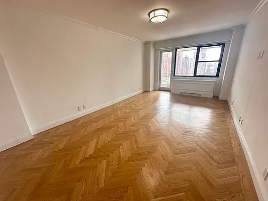 Rented by UES Management | media 4