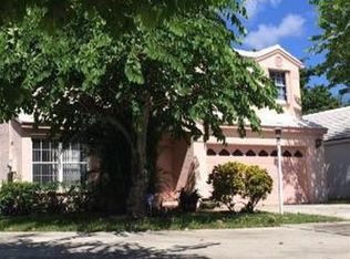 9536 NW 8th Cir, Plantation, FL 33324