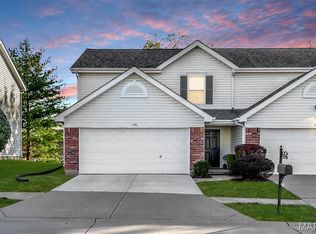 120 Homeshire Dr #10, Wentzville, MO 63385