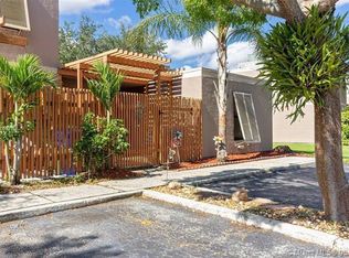 11236 NW 15th Ct, Pembroke Pines, FL 33026