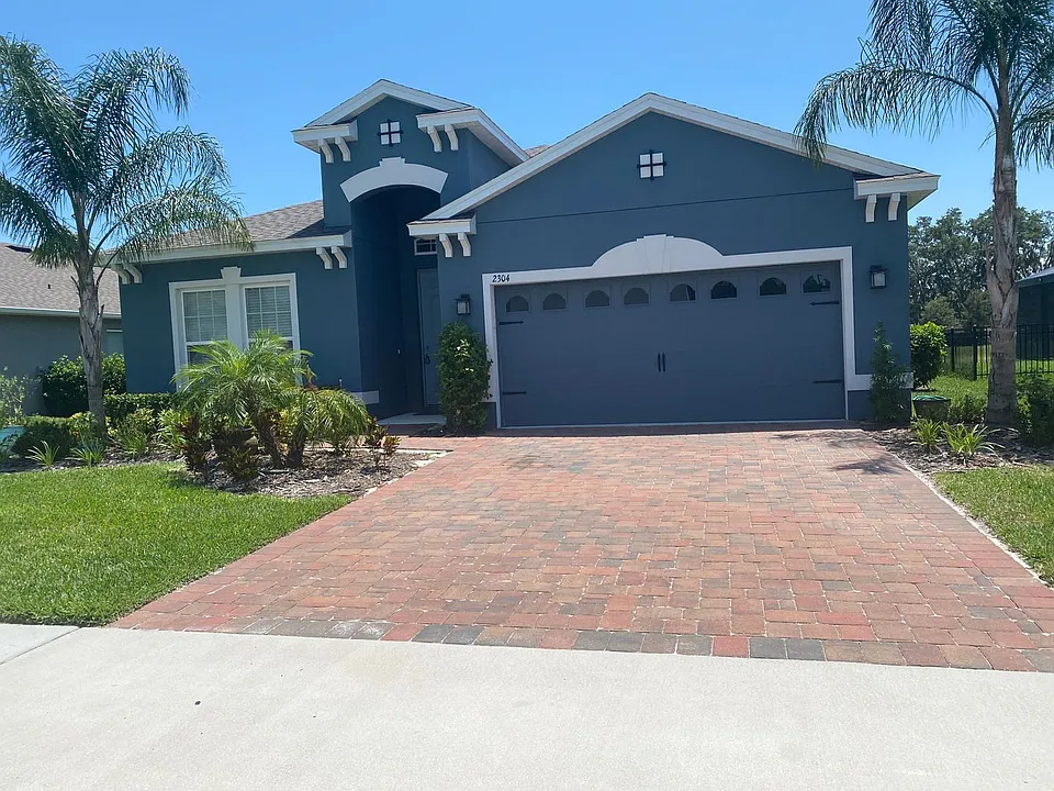2304 Tudor Rose Dr