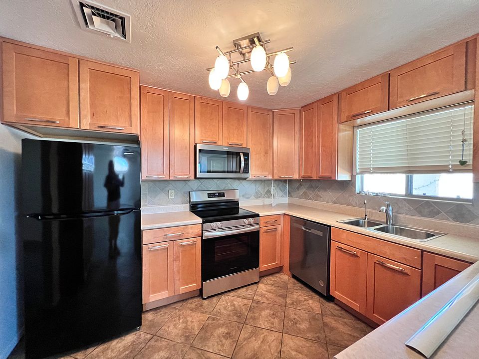 1st image of 4604 W Gary Dr