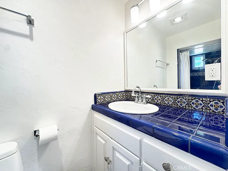 4 Camel Point Dr — Photo 8