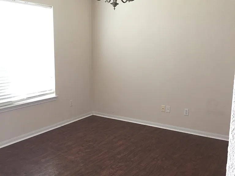 707 Bighorn Dr — Photo 8