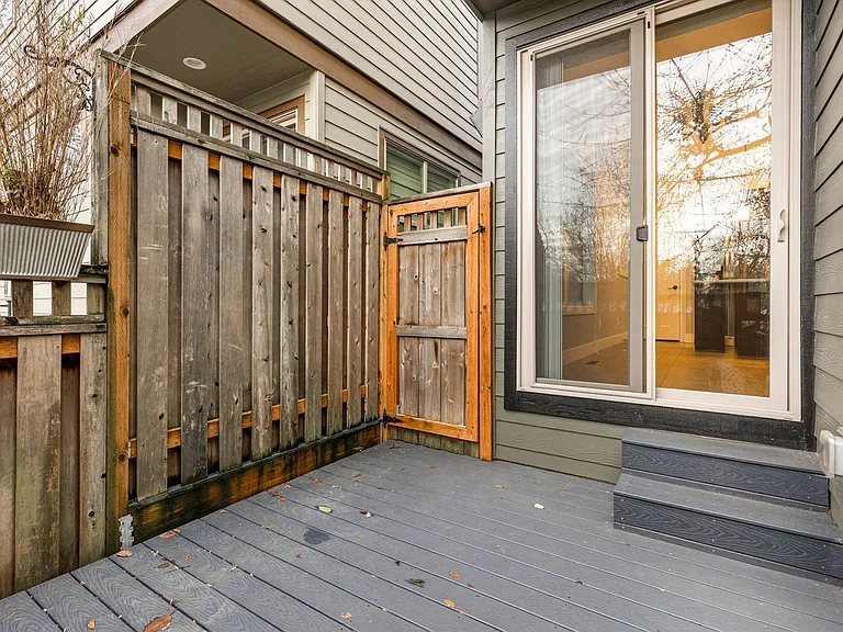 7898 SW Capitol Hill Rd — Photo 24