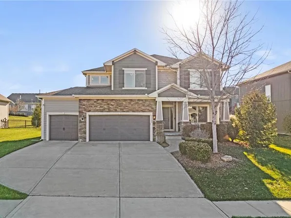 21209 W 46th St, Shawnee, KS 66218