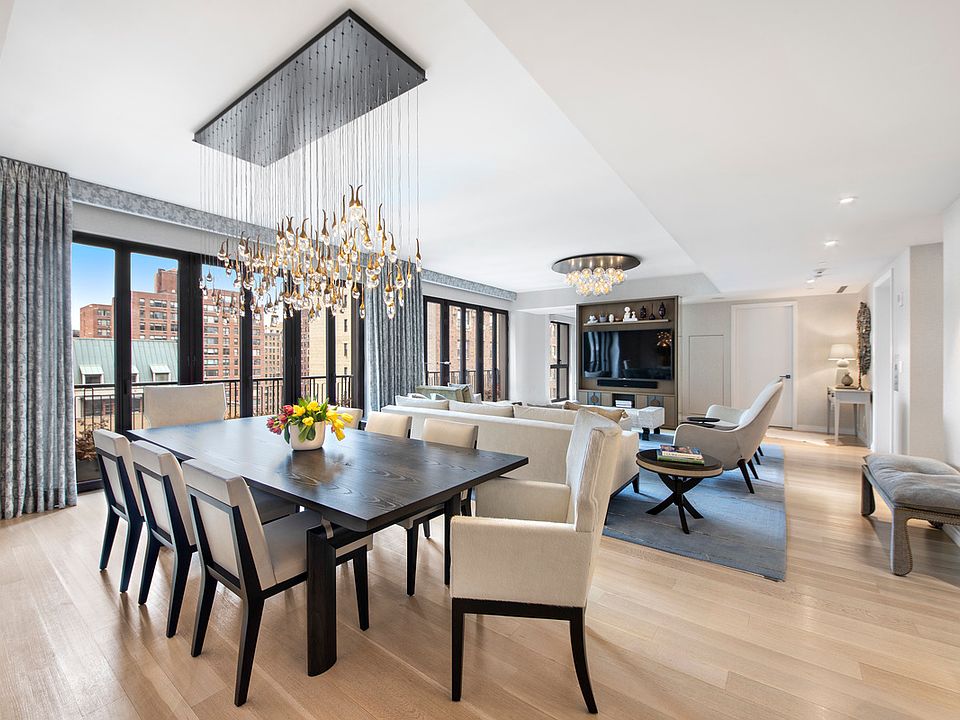 1st image of 210 W 77th St #12