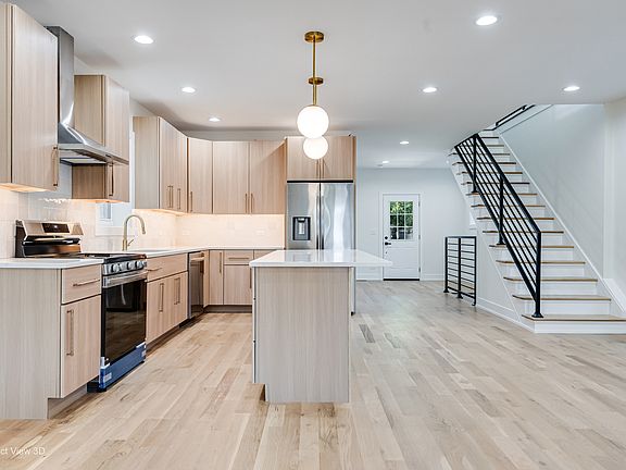 4th image of 2145 N Karlov Ave