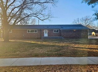 219 E Ozark St, Morris, OK 74445