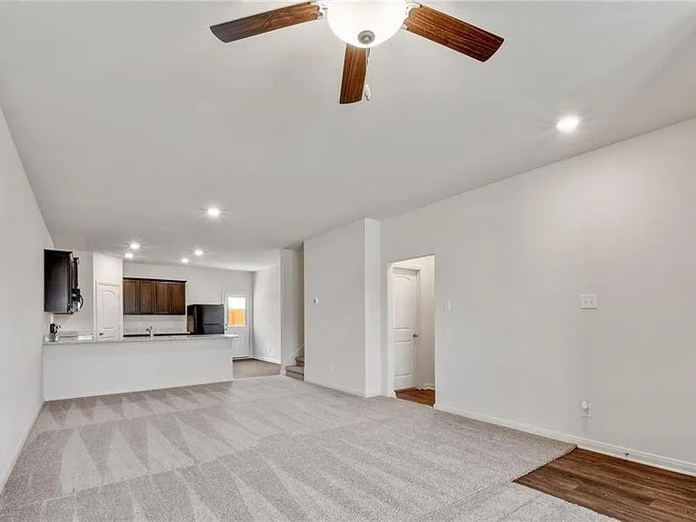 317 Hyacinth Way — Photo 8