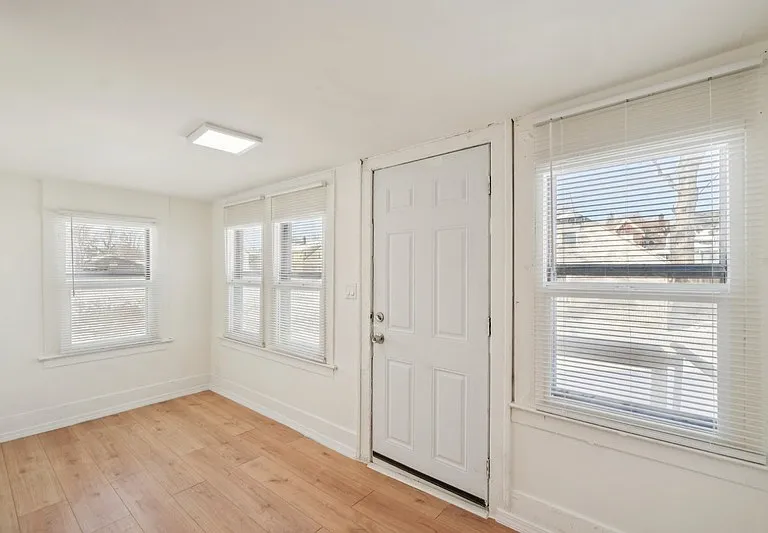 7350 Globe St — Photo 5