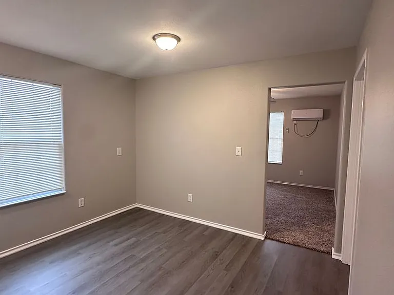1603 Caldwell St — Photo 4
