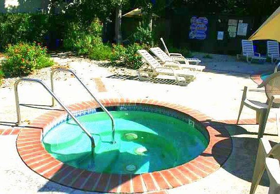 3rd image of 5051 Whitsett Ave APT 21