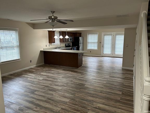 2nd image of 5703 W Vinca Ln #5703
