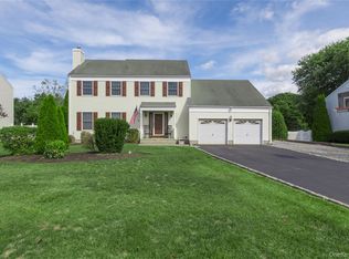 37 Tallmadge Trl, Miller Place, NY 11764