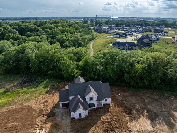 7081 Timber Ridge Ln, Bettendorf, IA 52722