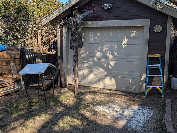 3rd image of 903 5th Ave S