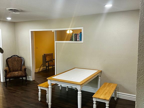 3rd image of 35 Mill Ct