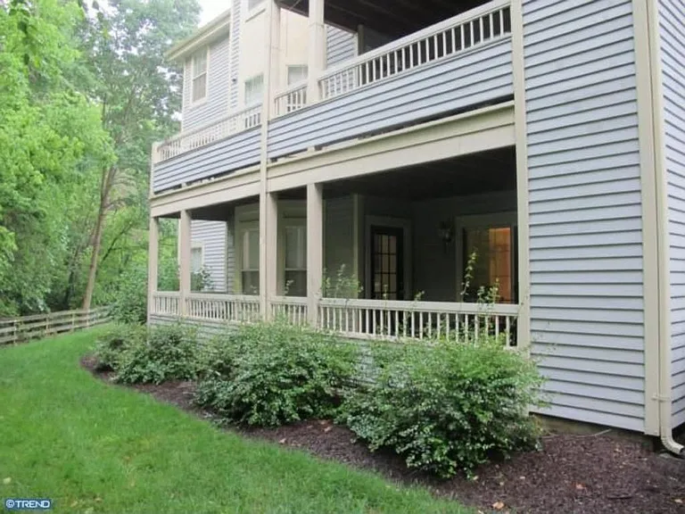 111 Biscayne Ct — Photo 28