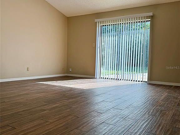 3rd image of 513 CAVALIER AVENUE