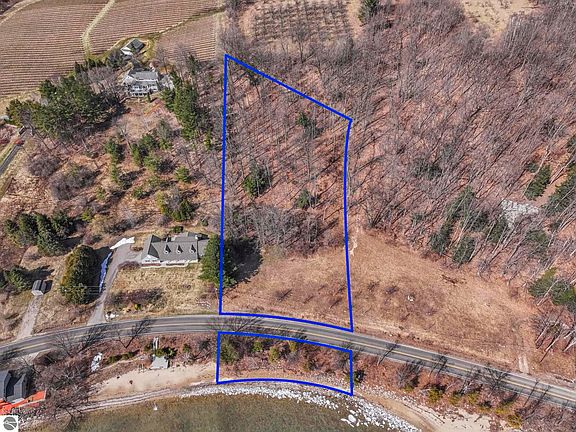 3rd image of 0 Bluff Rd