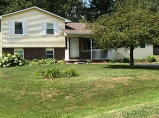 6364 Snow Apple Dr, Clarkston, MI 48346