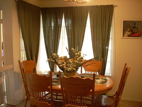 Formal Dining 