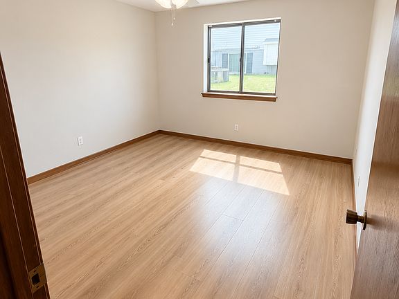 4th image of 3216 Neola St #1