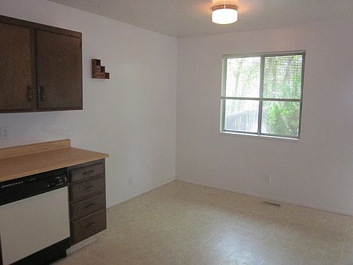 5th image of 644 E Larchwood Dr