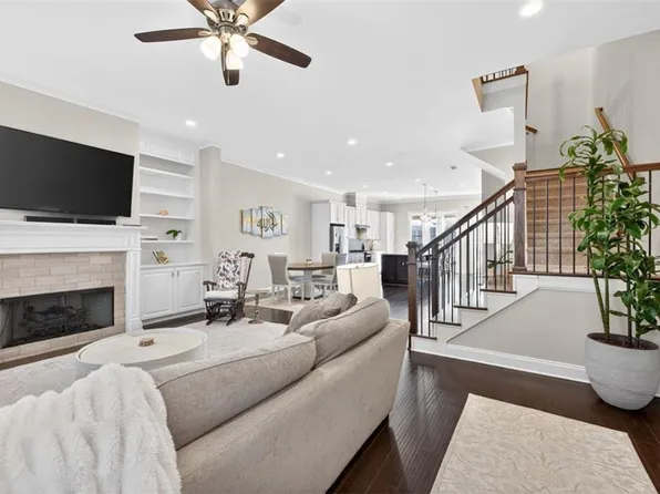 7012 Seneca Ct, Roswell, GA 30076