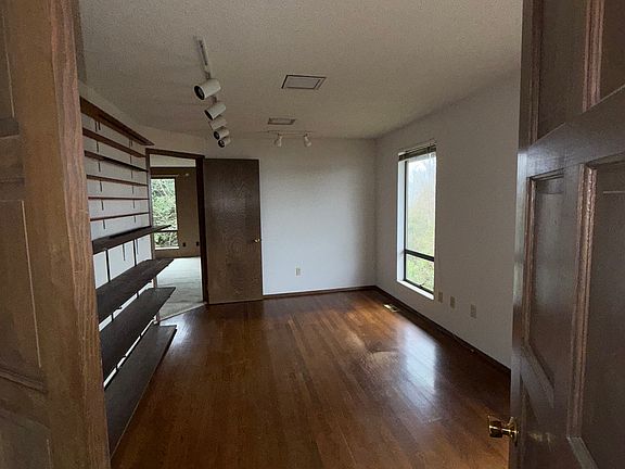 5th image of 14508 SE 51st St