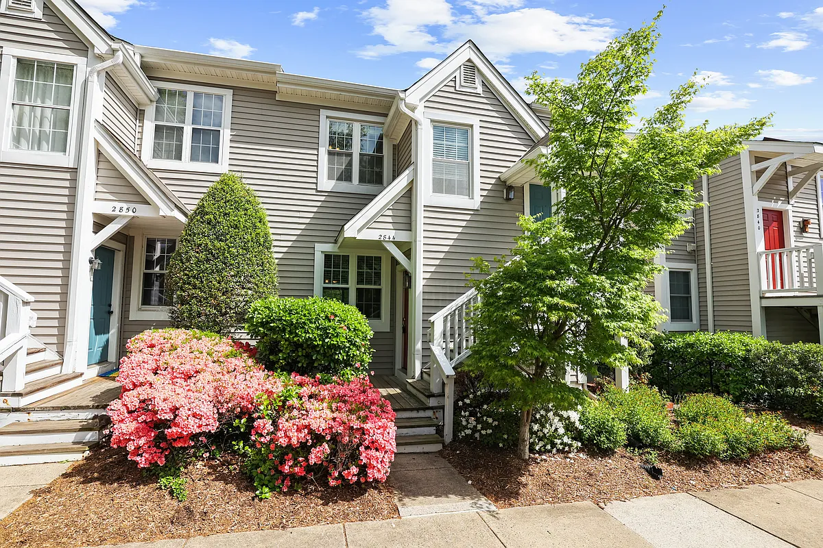 Building Photo - 2844 Yarling Ct
