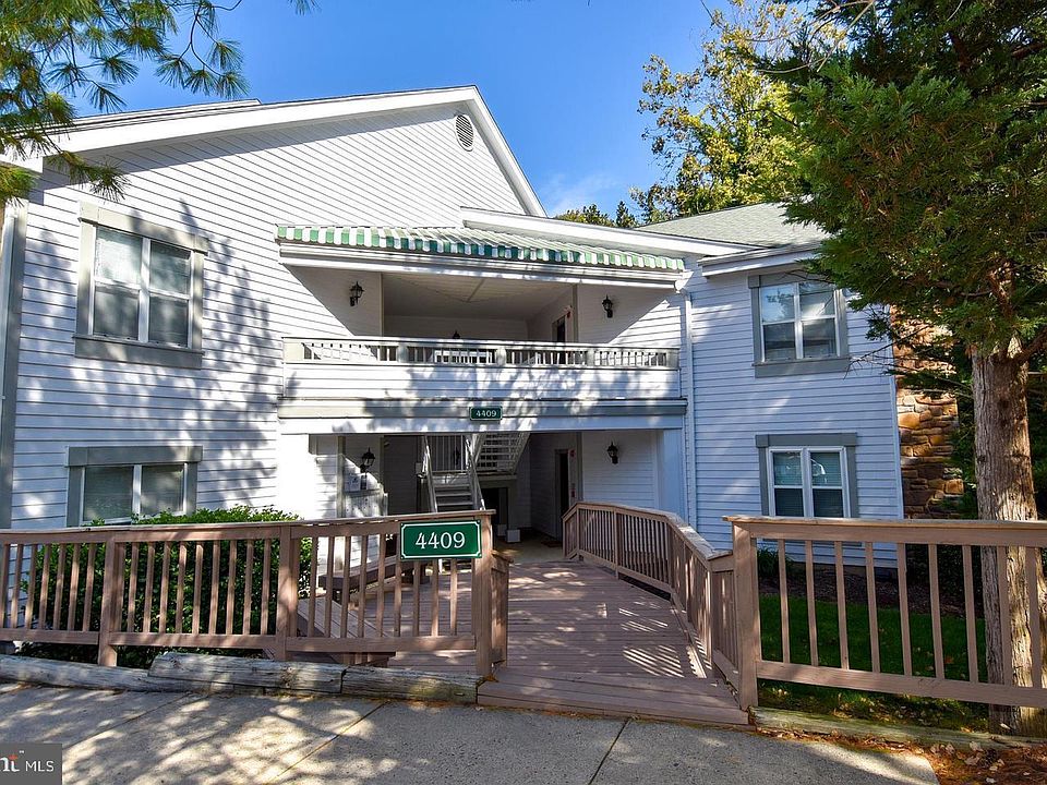 1st image of 4409 Sedgehurst Dr APT 103