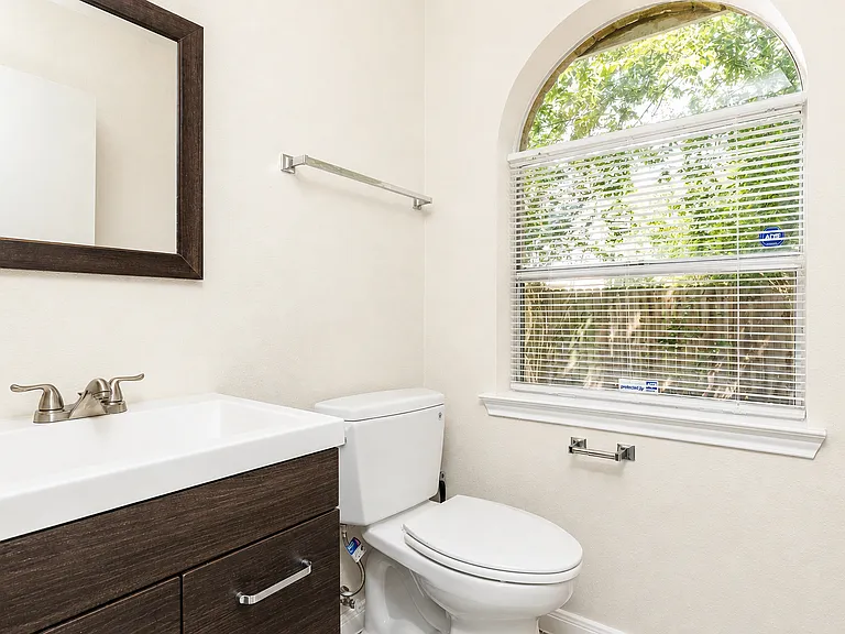 9210 Towne Terrace Dr — Photo 36