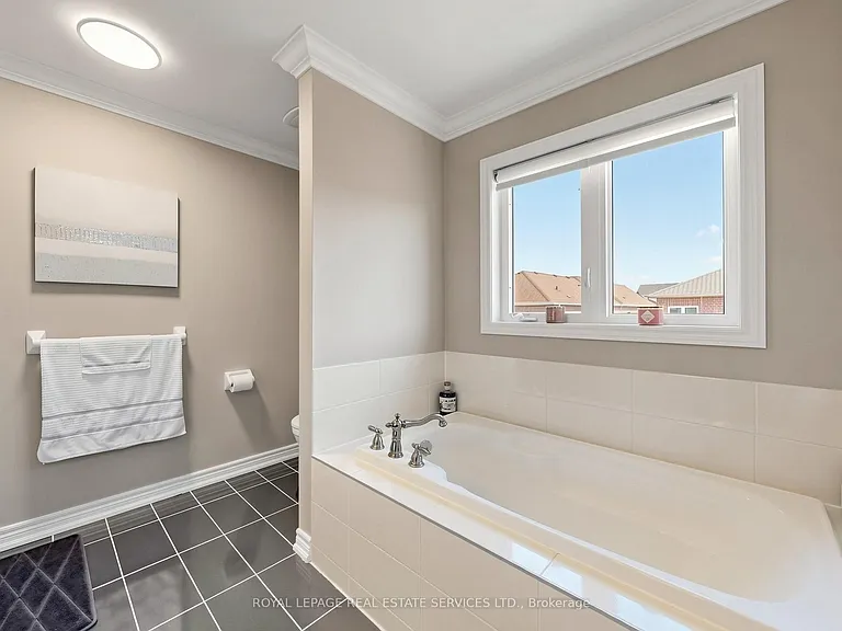 1158 Atkins Dr — Photo 27