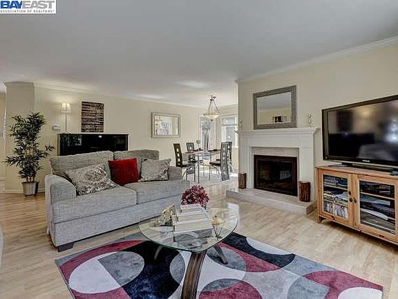 5th image of 16725 Selby Dr